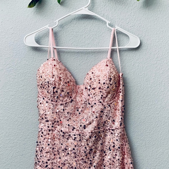 Windsor baby pink sequence dress - Picture 3 of 9